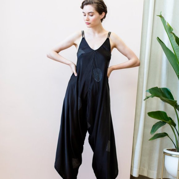 Rujuta Sheth Harem Jumpsuit 100% silk - Picture 7 of 7